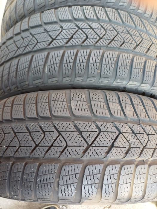 Opony zima 205 50 R17 Pirelli Sottozero 3 93H xl AO1 rant ochronny