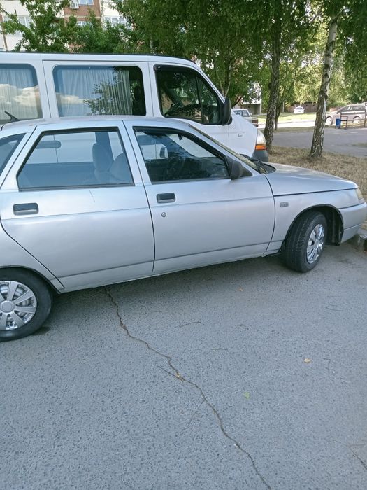 Продаю авто ваз 2112