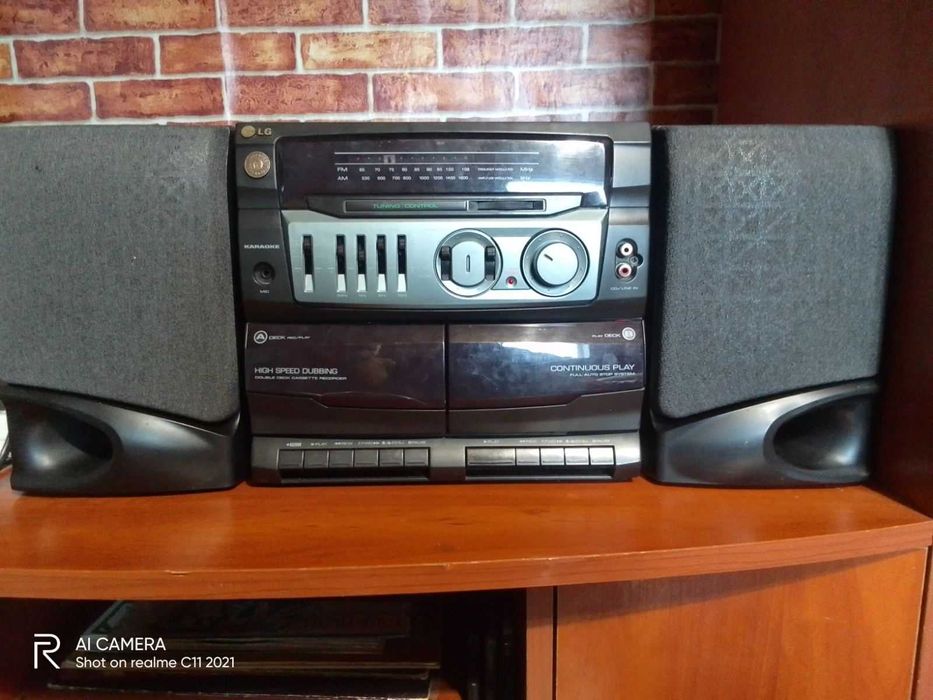 Продам стерео магнітофон LG