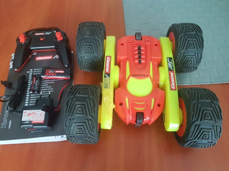 Carrera rc Turnator 2.4 ghz swiecacy w ciemnosci
