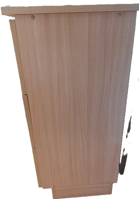 Komoda z półkami do pokoju dziecięcego