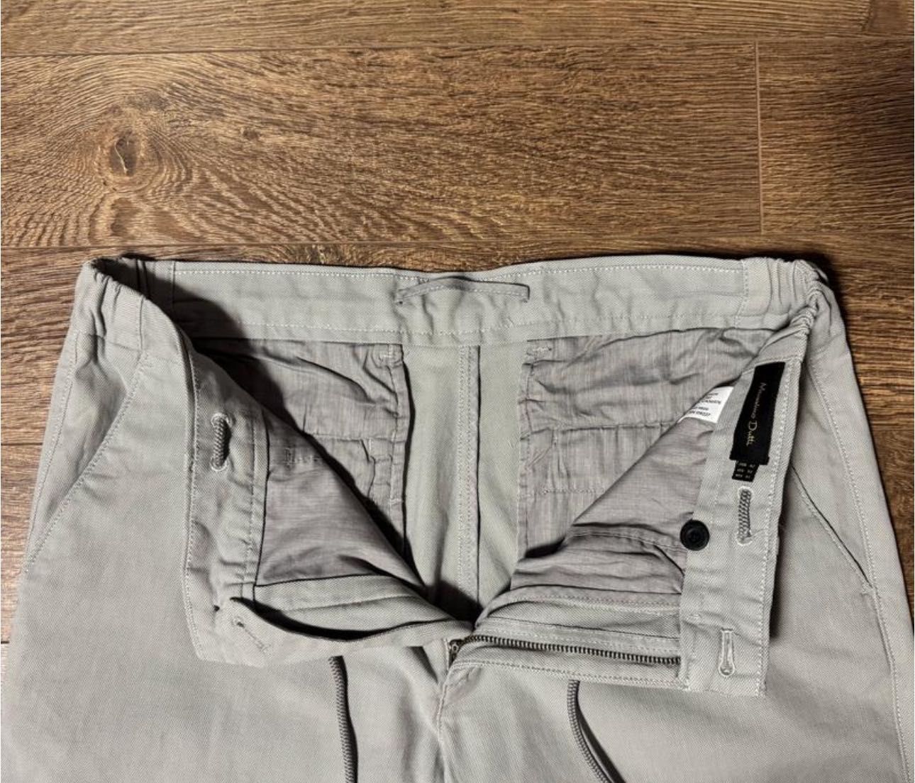 Брюки чиносы Massimo Dutti .