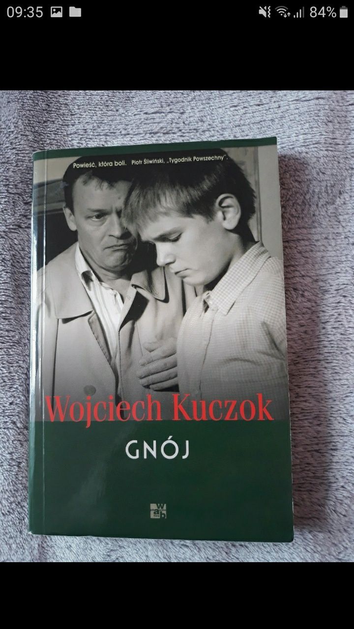 Książka "Gnój" Wojciecha Kuczoka