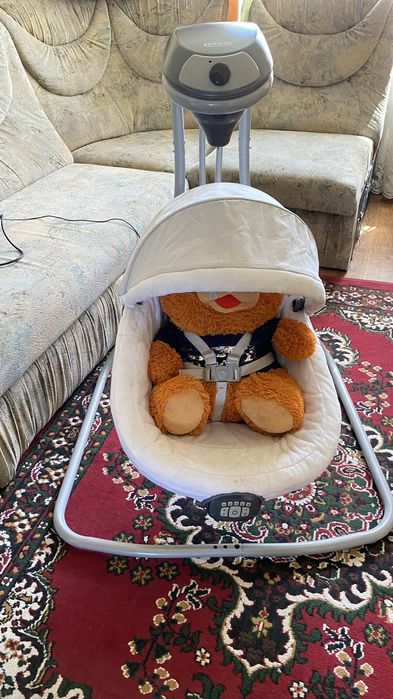 Дитяча підвісна електрогойдалка