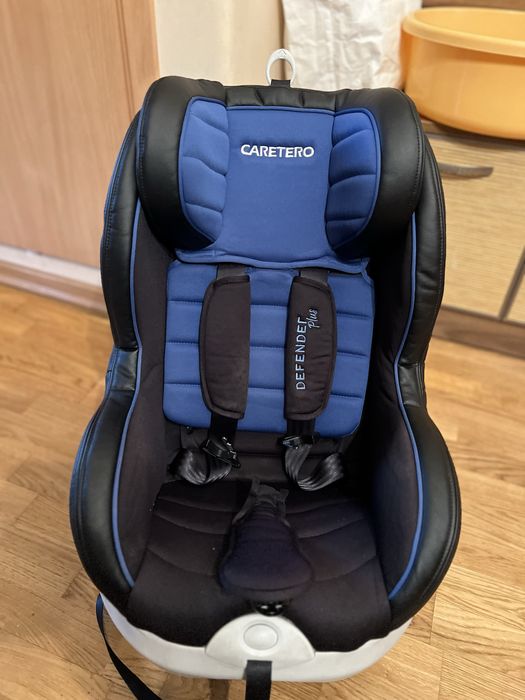 Fotelik samochodowy Caretero Defender Plus Isofix Niebieski 0-18Kg