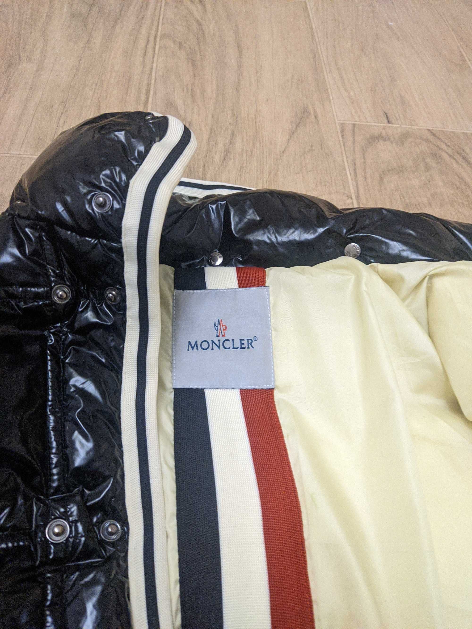 Куртка Moncler пуховик монклер