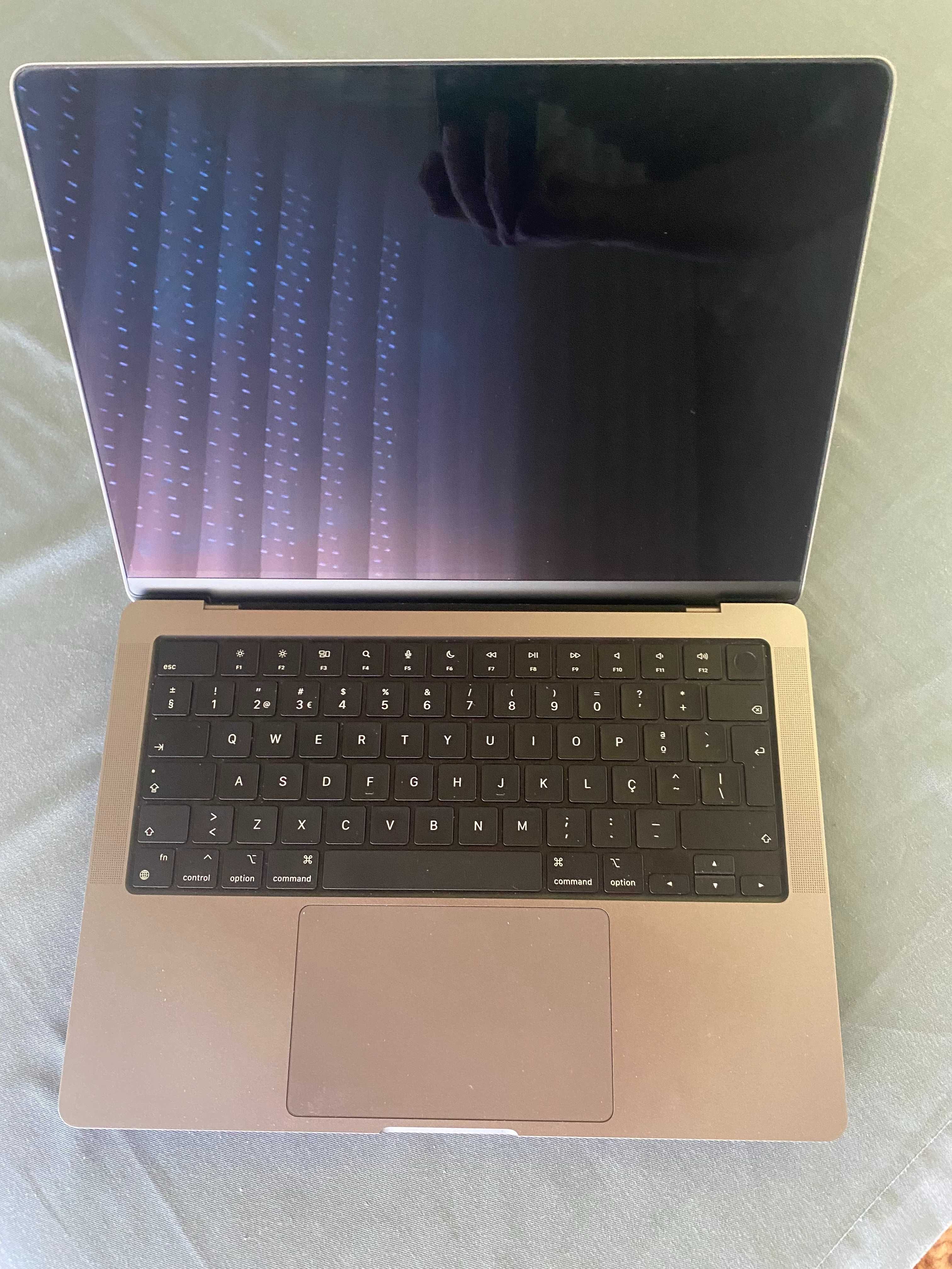 Apple MacBook Pro 14” M1 Max CPU 10-core 32GB RAM 1TB SSD
