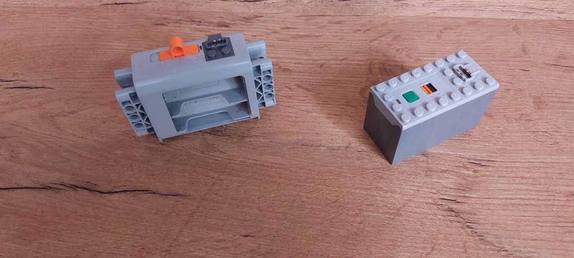 Lego Technic pojemnik na baterie czytaj opis