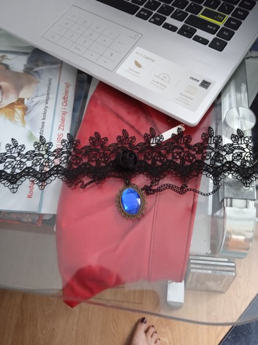 Koronkowa obroża na szyję