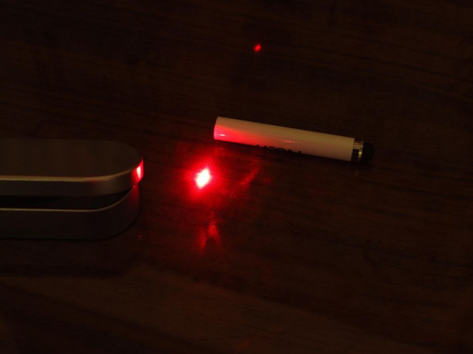 Długopis z podświetleniem LED + Laserem