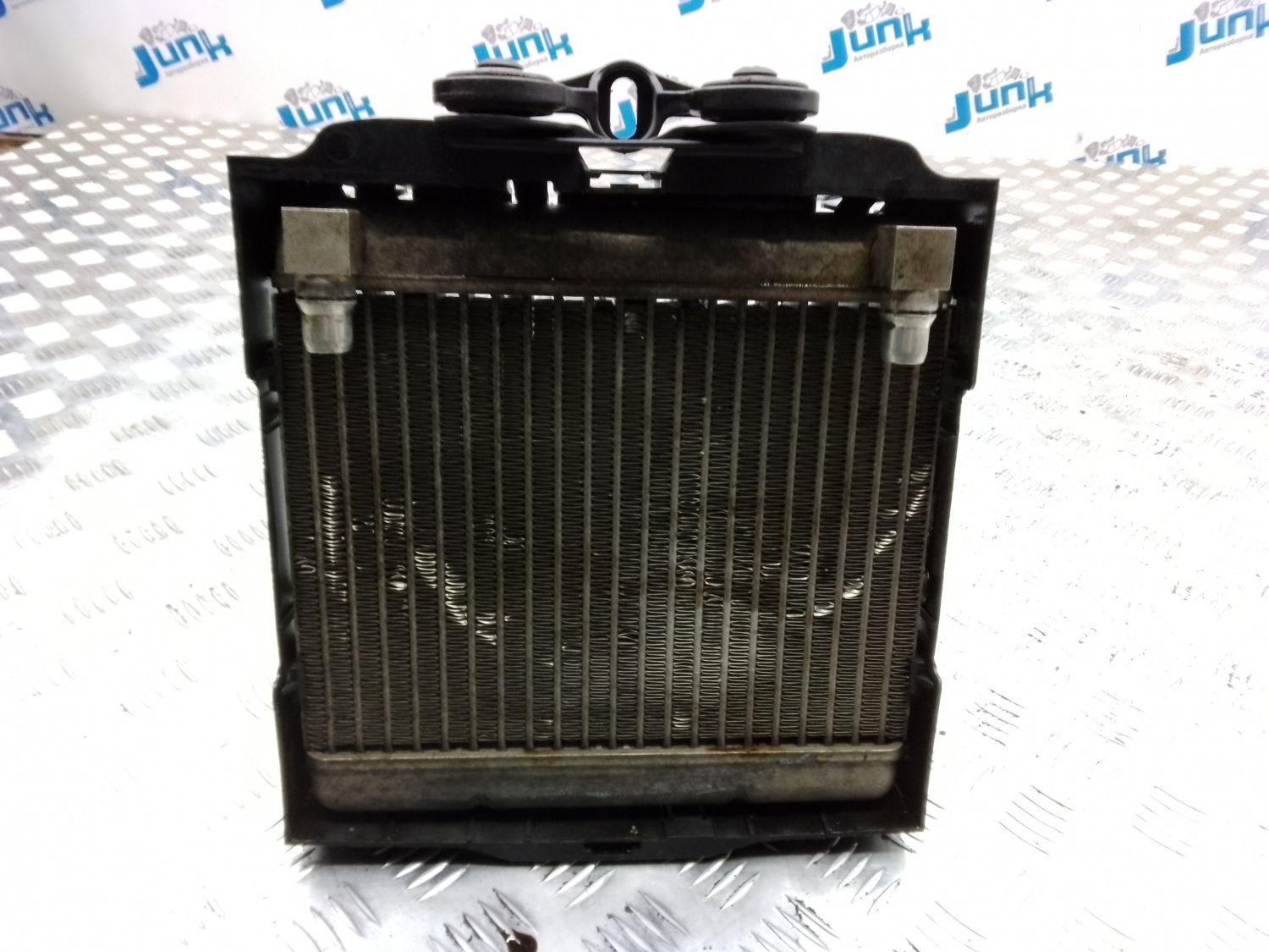 Радиатор масляный 17217572542 для BMW 7-серия F02 2008-2015