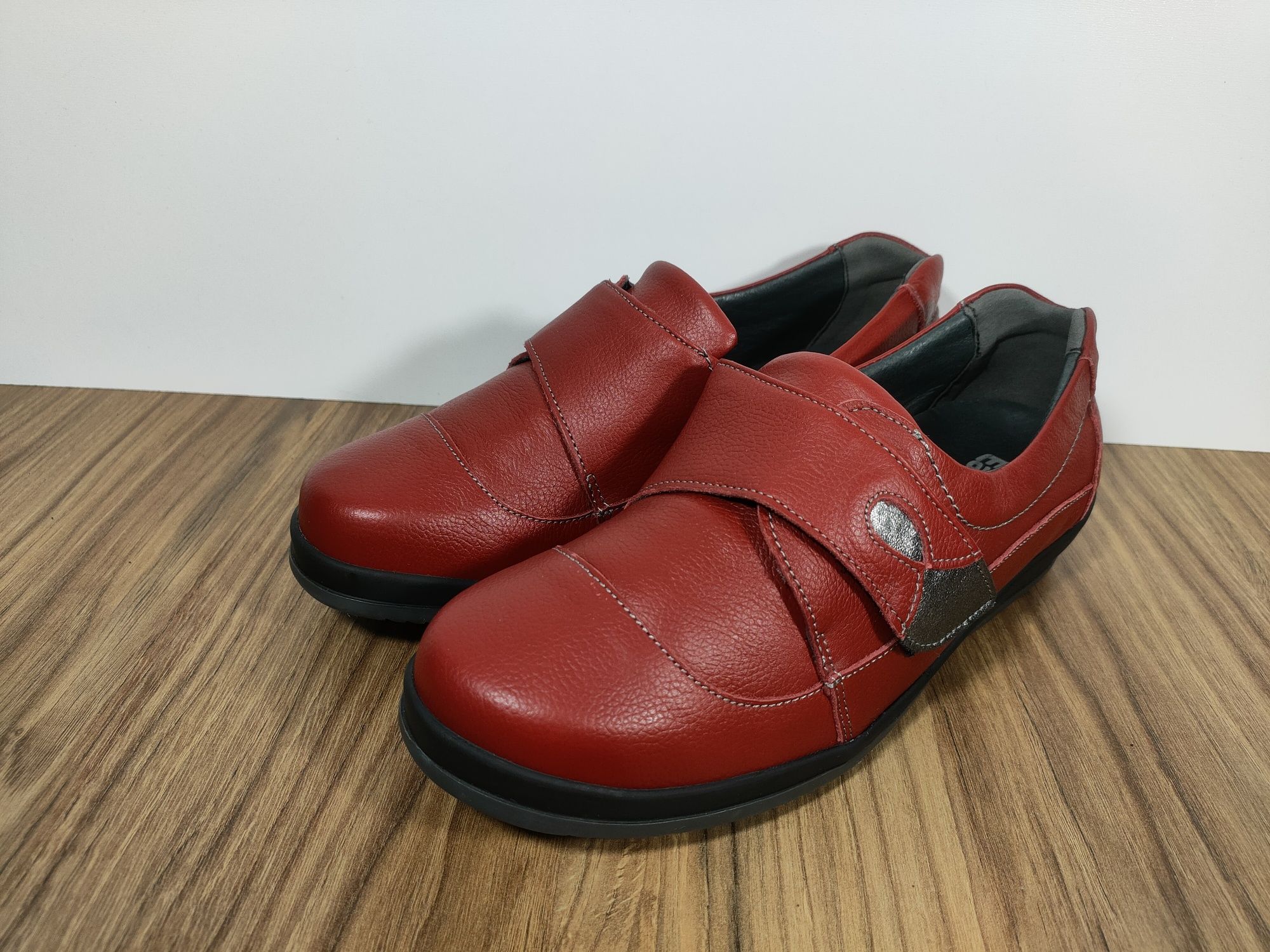 Buty EasyFit Handcrafted in Portugal skórzane rzepy r. 39 25,5cm