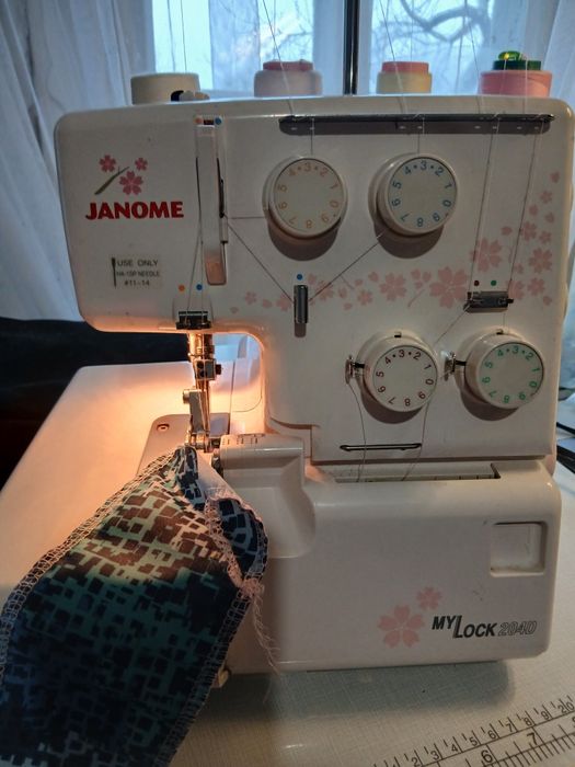 Оверлок Janome my Lock 204 d
