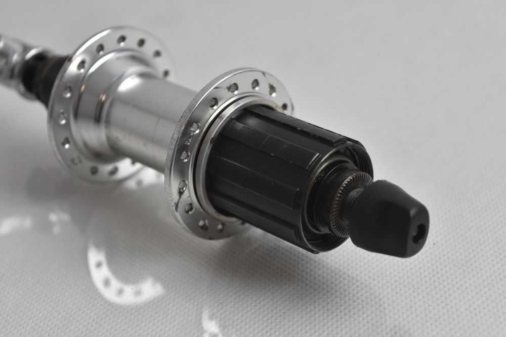 piasta tył SHIMANO DEORE XT 737 ! 32ot. ! 135mm !