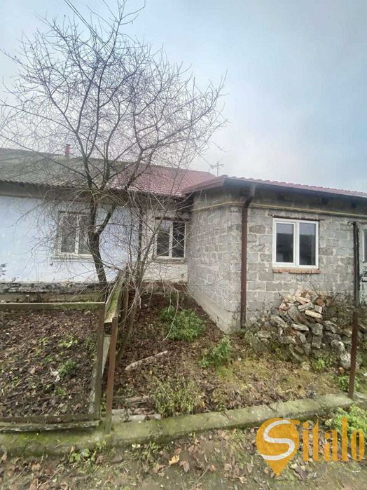 Продаж частини цегляного будинку,  с. Стоянів Радехівський район