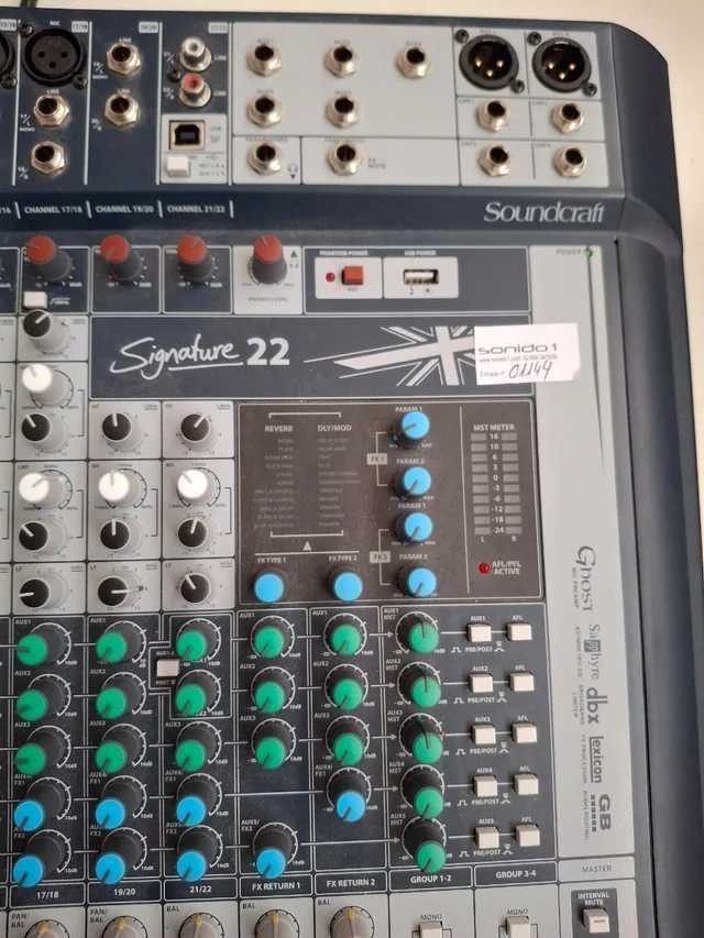 Mesa Mistura Soundcraft Signature 22