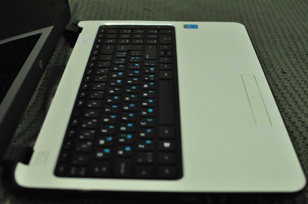 Игровой  ноутбук HP 15  (Core i3 /4Gb/500Gb/video 2Gb)