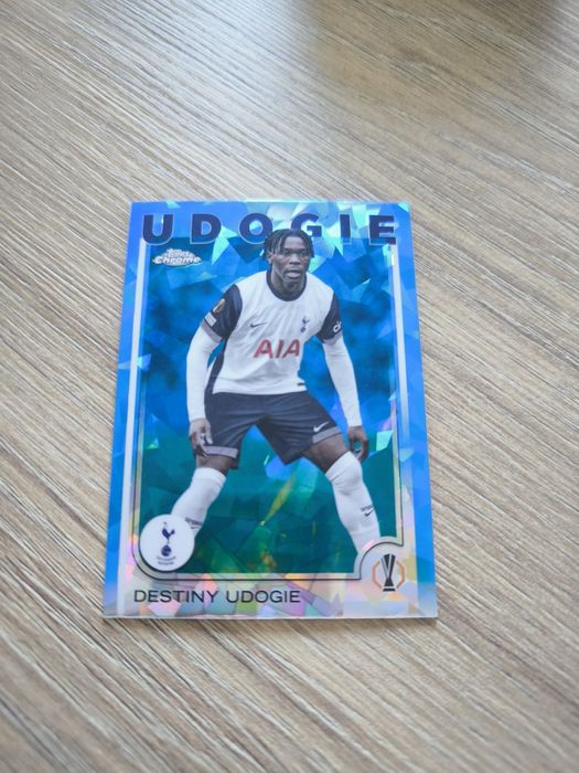 Karta Destiny Udogie topps chrome