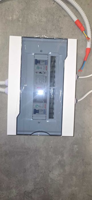 Щит подключения гибридного инвертора в сеть (с АВР)