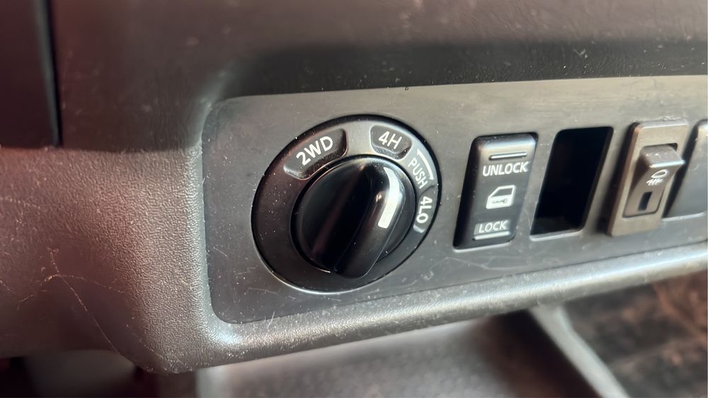 Nissan Nawara 2.5 tdi 2007 рік