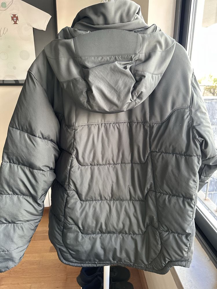 Casaco imoermeável cinzento exclusivo Nike Homem