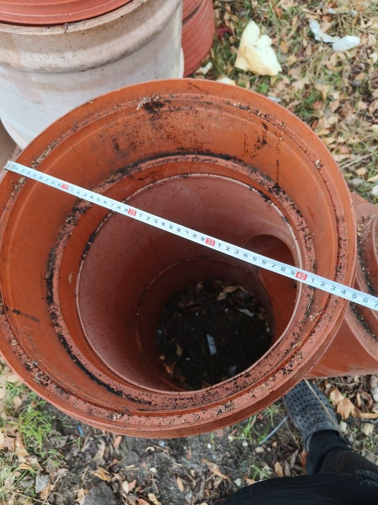 Kolanka studzienki łączniki kanalizacyjne