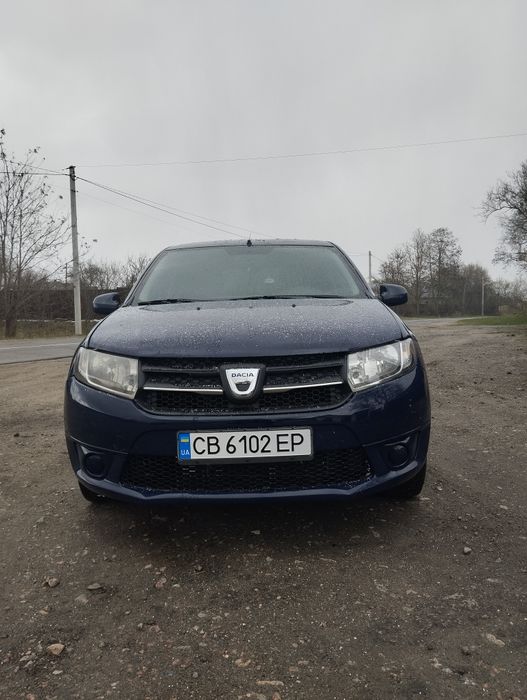 Dacia sandero 2013 року 1.2 бензин