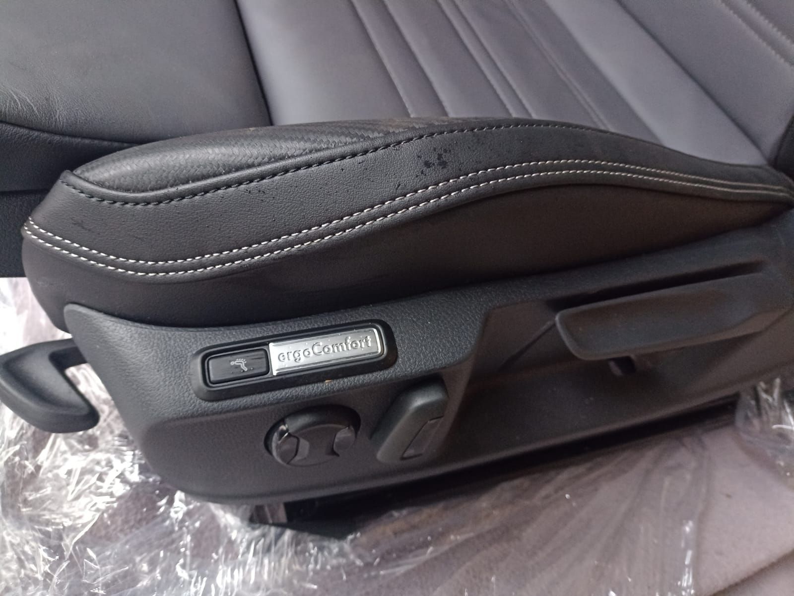 Komplet siedzeń kanapa boczki VW Passat B8 lift R-line