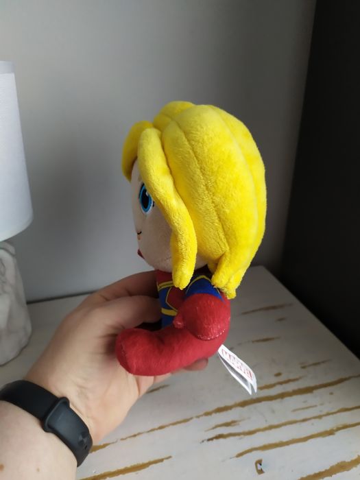 Kapitan Marvel maskotka pluszak przytulanka