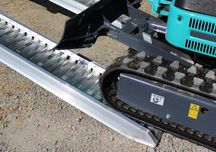 Rampy najazdowe, najazdy aluminiowe od 1-5m do 44000kg, DOSTAWA KURIER