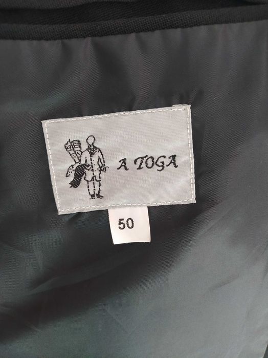 Fato Académico TOGA rapaz Univ. Coimbra praticamente s/ uso