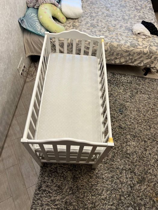 Дитяче ліжечко маятник