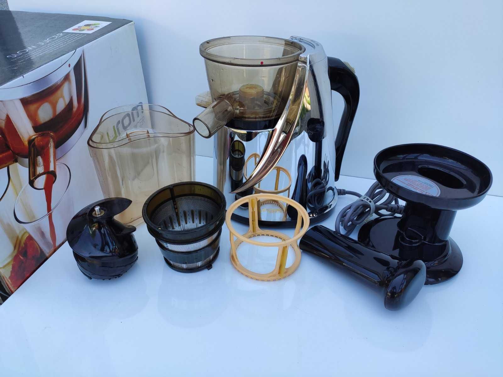 Соковыжималка Hurom Slow Juicer HU-100