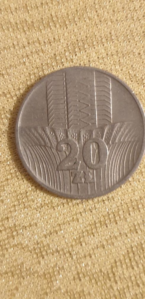Moneta 20 zł. wieżowiec 1973r z czasów prl-u Nie widać znaku mennicy