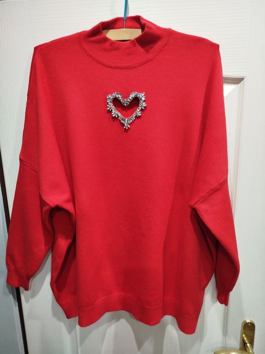 Śliczny czerwony duży sweterek 50/52/54