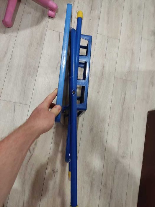 Стіл розкладний  з поличкою  б/у