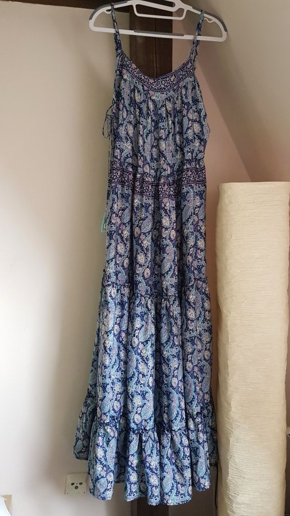 Nowa długa maxi sukienka boho chwosty