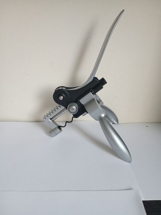 Luksusowy otwieracz do wina-korkociąg