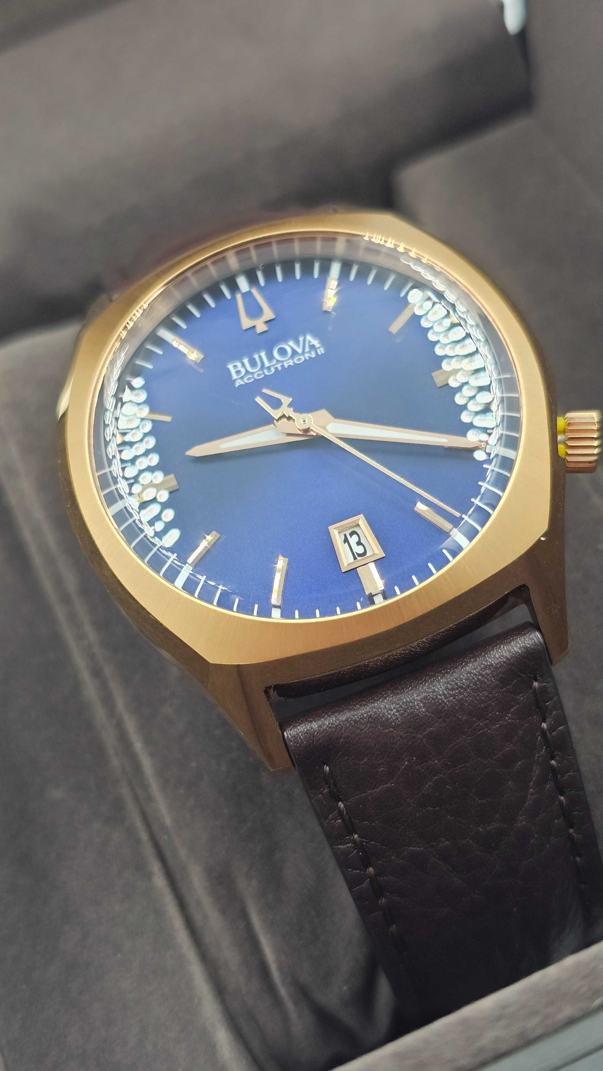 Zegarek męski Bulova Accutron II różowe złoto Piękny Elegancki