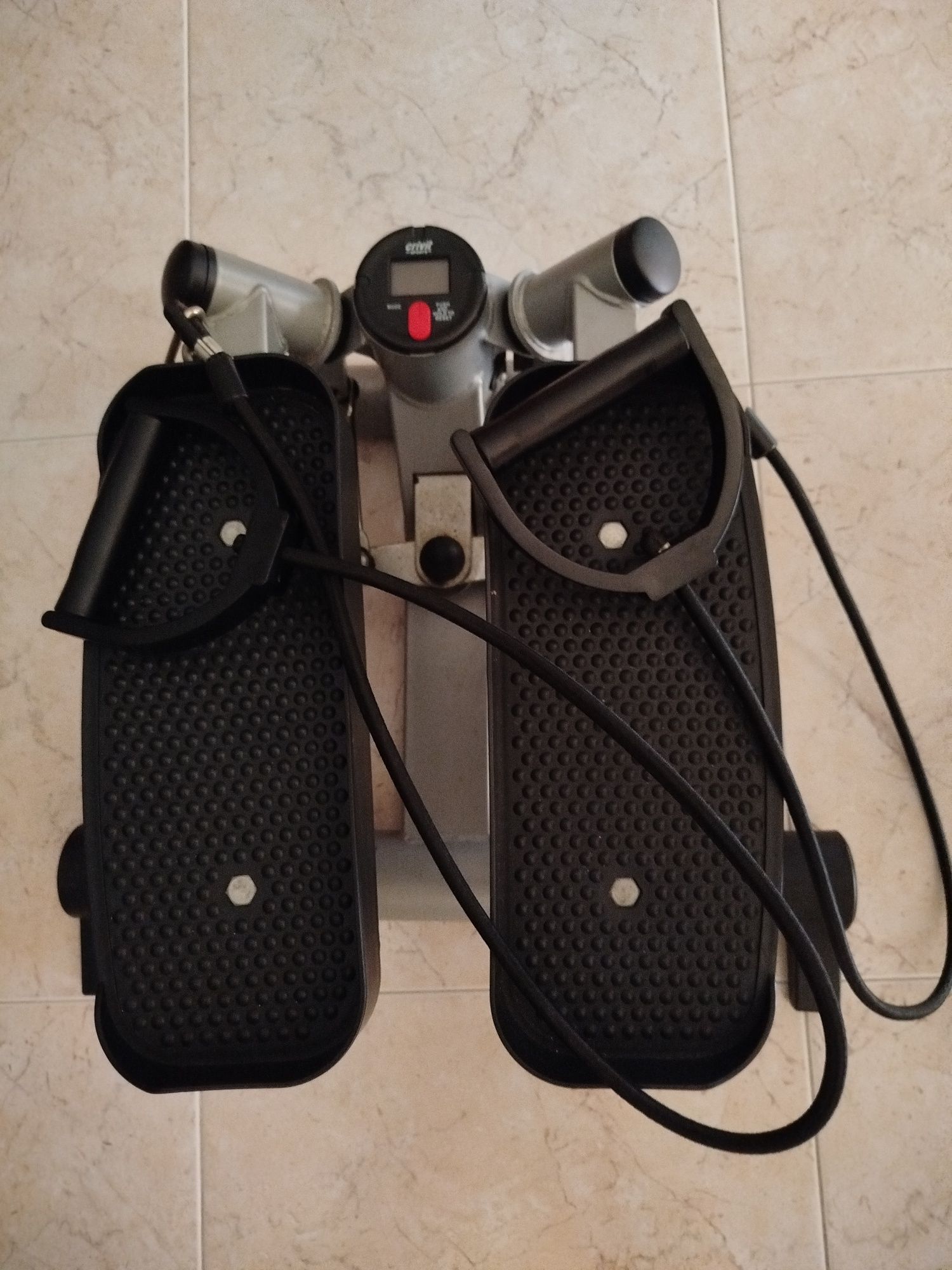 Máquina Step para pernas e braços