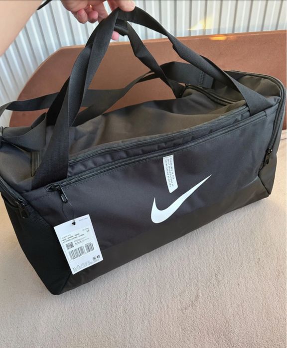 Torba sportowa Nike treningowa 41l czarna na trening fitness na wyjazd