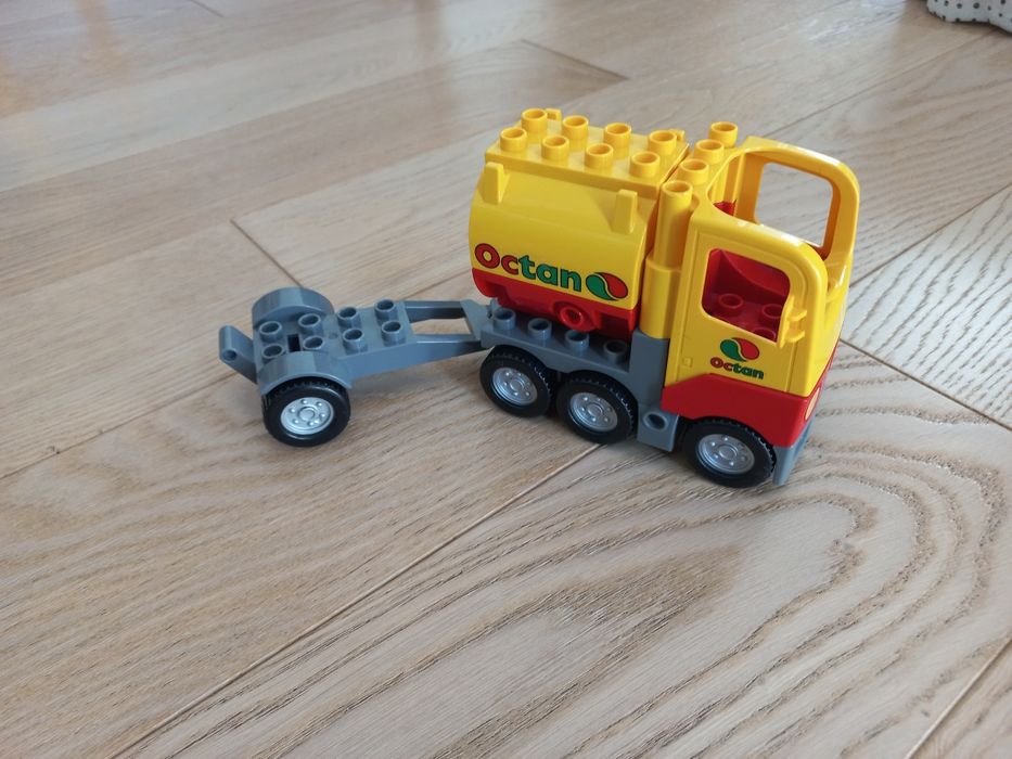 LEGO Duplo cysterna Octan, część zestawu 5605-1