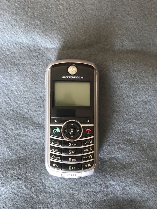 Телефон Motorola c121