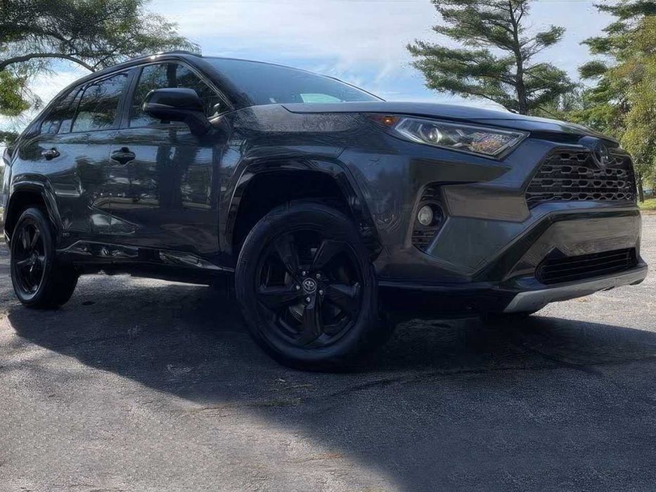 Toyota RAV4      2020