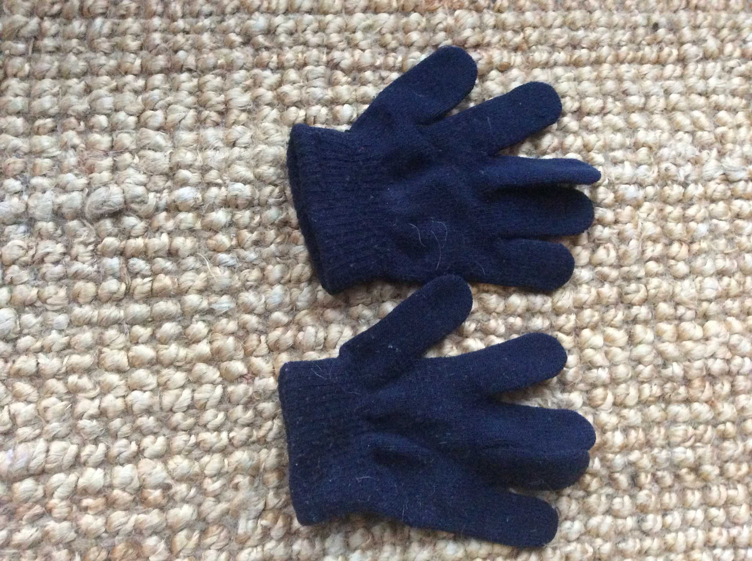 Rękawiczki dzianinowe dla małego dziecka