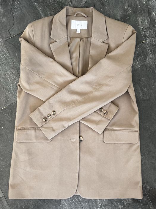 Damska marynarka bezowa