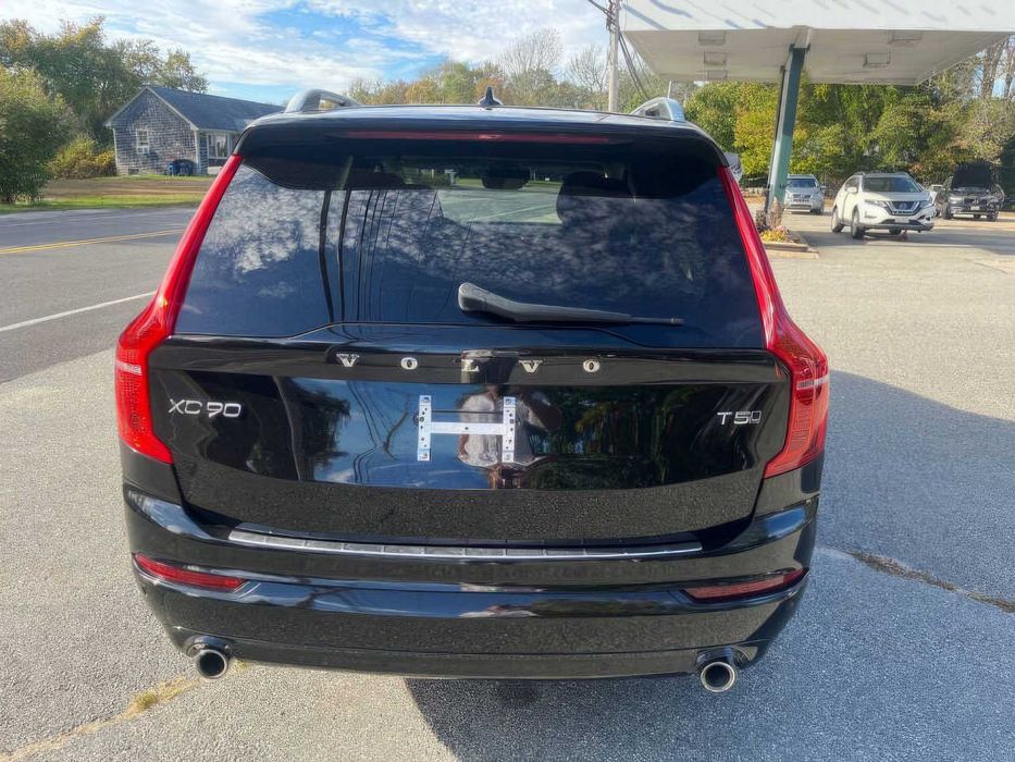 Volvo XC90      2018