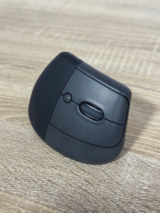 Бездротова миша Logitech Lift Ergonomic Vertical Graphite (910-006473)