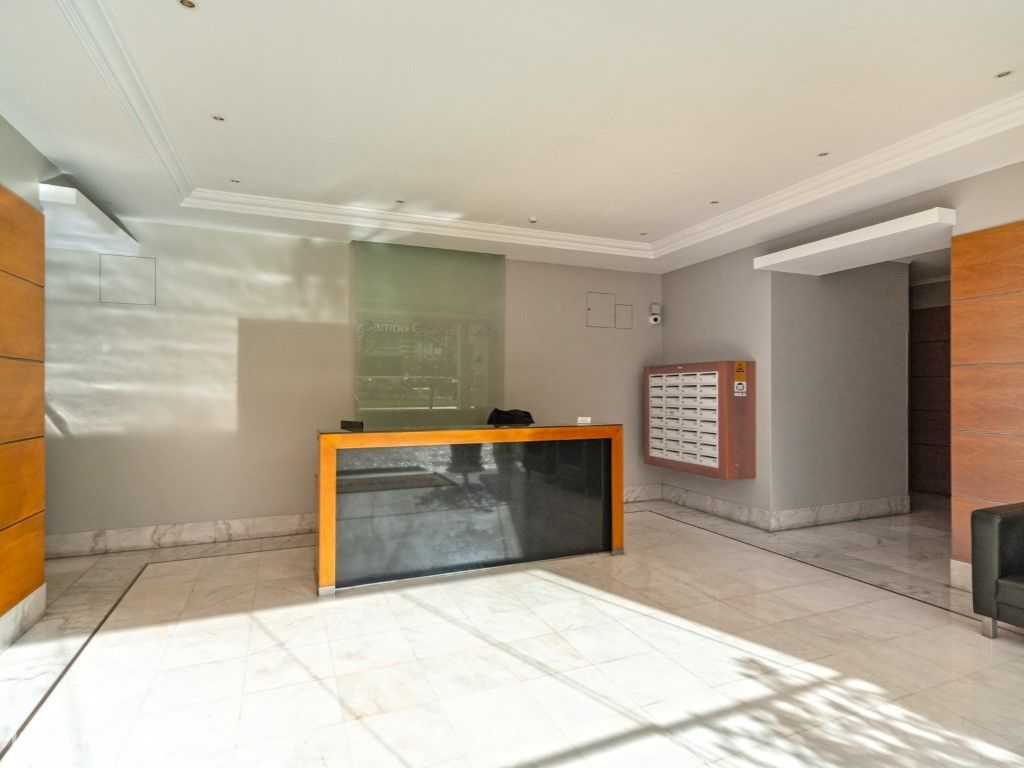 T4 Entrecampos condominio com Piscina e Ginásio