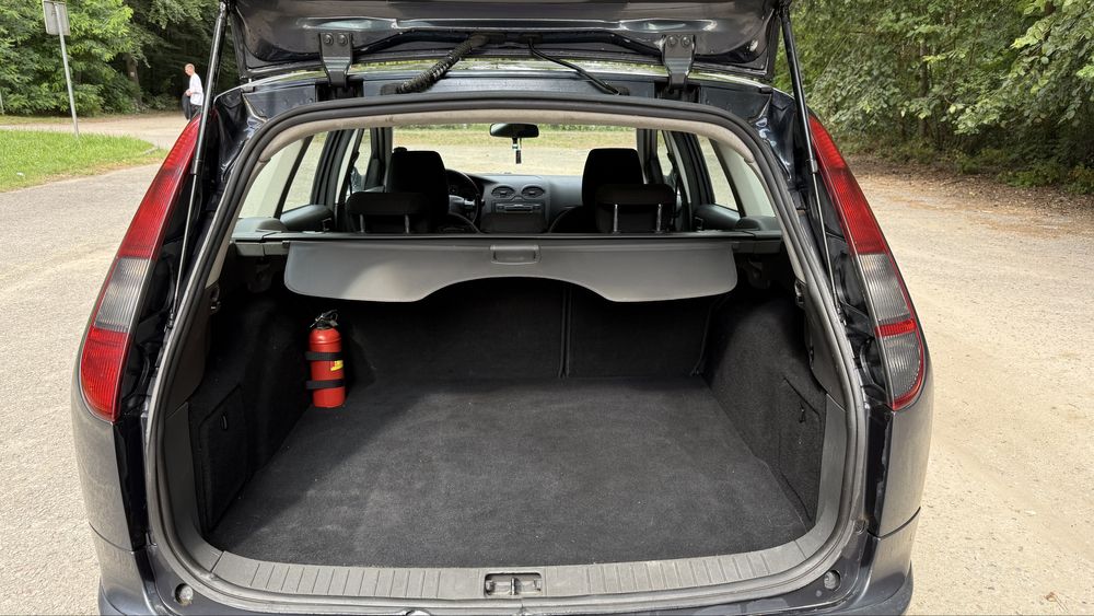 Ford focus mk2 2006 1.6tdci 90km Hak